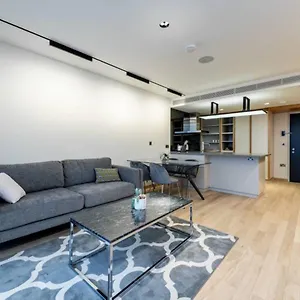 https://amazing-apartment-with-incredible-views.cambridgehotelsuk.com